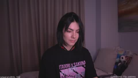 Holly Linder online show from August 2026 02:22:01 AM