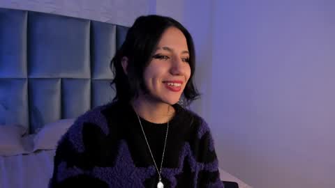 hollypeach_ online show from May 2026 03:52:02 PM