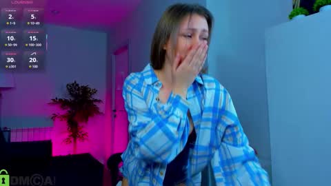 Snapshot of hollyray_ chatting on November 2025 08:24:01 AM Holly online show from November 2025 08:24:01 AM