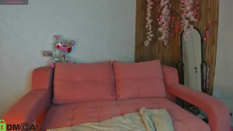 Holly online show from April 2026 01:14:01 AM