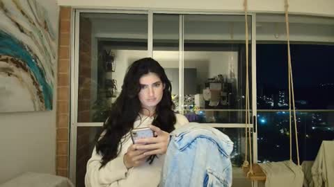 Snapshot of hollyshit_ chatting on March 2026 12:35:01 AM hollyshit_ online show from March 2026 12:35:01 AM
