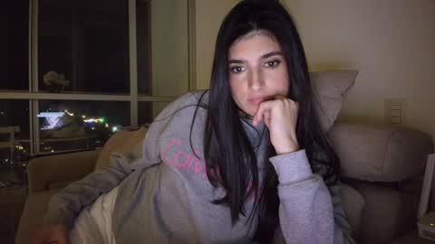 Snapshot of hollyshit_ chatting on March 2026 02:04:02 AM hollyshit_ online show from March 2026 02:04:02 AM