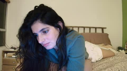 Snapshot of hollyshit_ chatting on April 2026 12:08:02 AM hollyshit_ online show from April 2026 12:08:02 AM