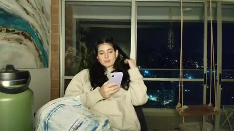 Snapshot of hollyshit_ chatting on April 2026 11:47:02 PM hollyshit_ online show from April 2026 11:47:02 PM