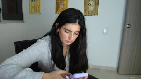 Snapshot of hollyshit_ chatting on May 2026 12:50:02 AM hollyshit_ online show from May 2026 12:50:02 AM