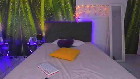 Snapshot of hollytaillor chatting on October 2025 05:30:02 AM HollyTaillor online show from October 2025 05:30:02 AM