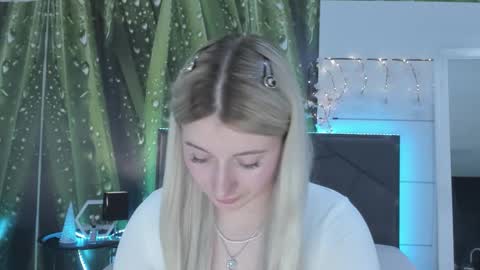HollyTaillor online show from May 2026 12:35:02 PM