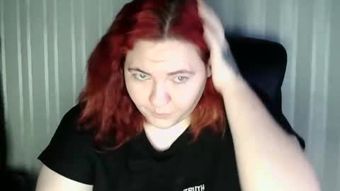 Snapshot of hollyxeva chatting on January 2026 04:05:02 AM HollyXEva online show from January 2026 04:05:02 AM