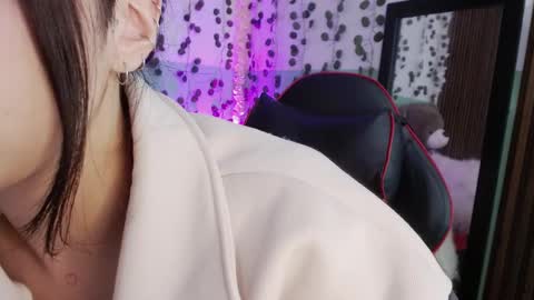 holly online show from December 2024 11:49:01 PM