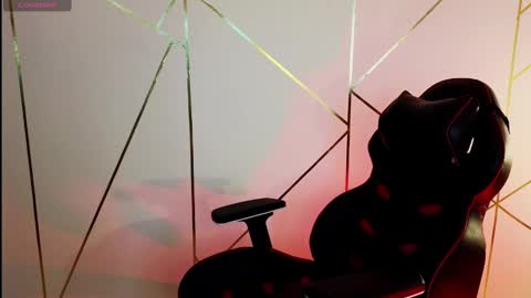 holly online show from February 2025 09:01:01 PM