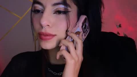 holly online show from November 2025 01:37:01 AM