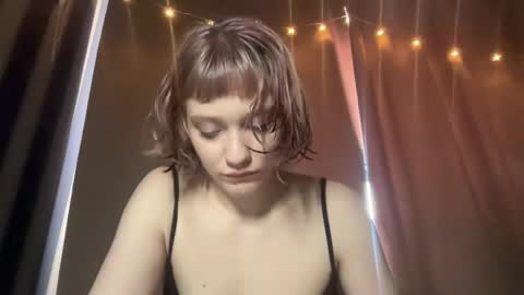 Snapshot of hollyyypoly chatting on May 2026 09:57:01 AM hollyyypoly online show from May 2026 09:57:01 AM