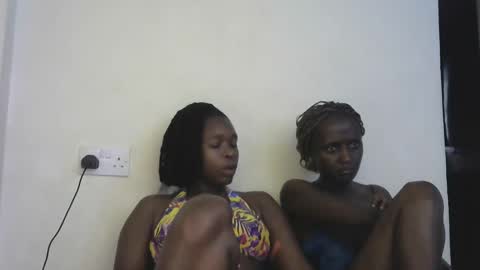 holy_ebony online show from April 2026 09:36:01 AM