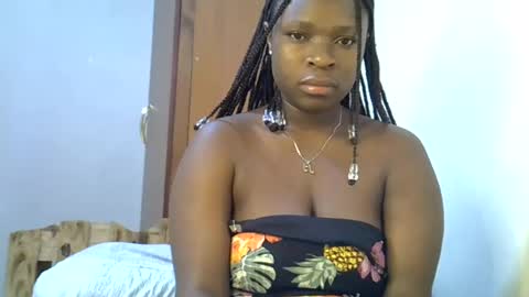 holy_ebony online show from July 2026 07:15:02 AM