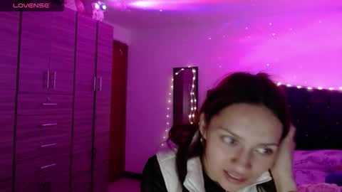 Juli online show from September 2025 02:57:01 AM