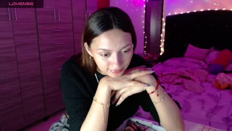 Juli online show from September 2025 03:33:02 AM