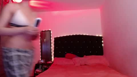 Juli online show from May 2026 03:23:01 AM
