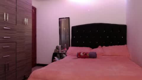 Juli online show from May 2026 03:57:01 AM