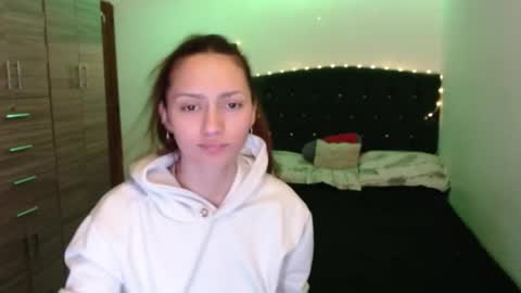holy_julii online show from June 2026 03:52:02 AM