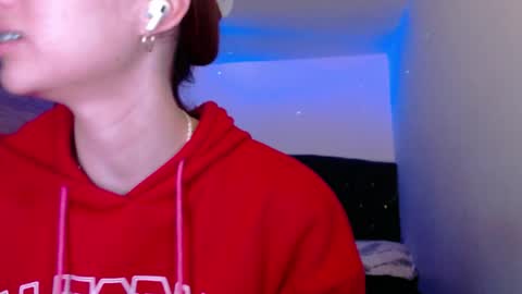 holy_julii online show from June 2026 04:36:02 AM