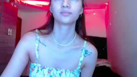 holy_julii online show from June 2026 03:29:02 AM