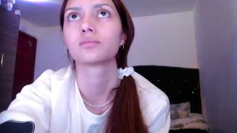 holy_julii online show from June 2026 03:31:01 AM