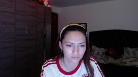 holy_julii online show from June 2026 02:10:02 AM