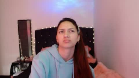 holy_julii online show from July 2026 04:58:02 PM