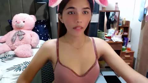 Snapshot of holy_molly1 chatting on December 2025 04:02:01 PM holy_molly1 online show from December 2025 04:02:01 PM