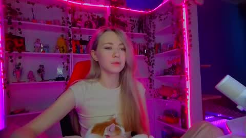 Snapshot of holy_rumi chatting on September 2025 10:30:01 AM Rumi online show from September 2025 10:30:01 AM