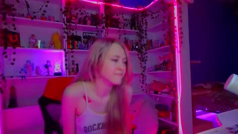 Snapshot of holy_rumi chatting on October 2025 11:51:02 AM Rumi online show from October 2025 11:51:02 AM