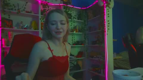 Snapshot of holy_rumi chatting on November 2025 09:31:02 AM Rumi online show from November 2025 09:31:02 AM