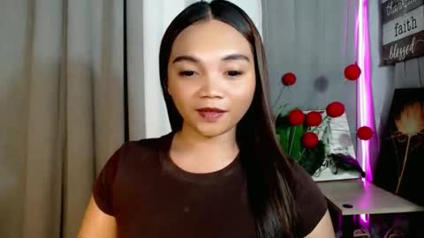 Bella online show from May 2026 12:00:01 PM