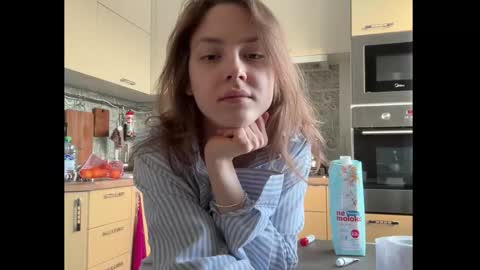 Snapshot of holydori chatting on December 2025 06:07:02 AM dori not holy get my tg channel with link from description under last photo online show from December 2025 06:07:02 AM