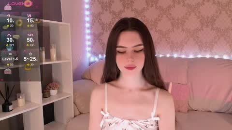 Mia online show from April 2026 04:46:01 AM