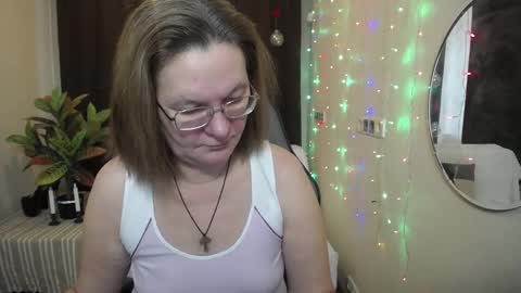 Snapshot of holymilfa chatting on January 2025 08:02:02 AM holymilfa online show from January 2025 08:02:02 AM