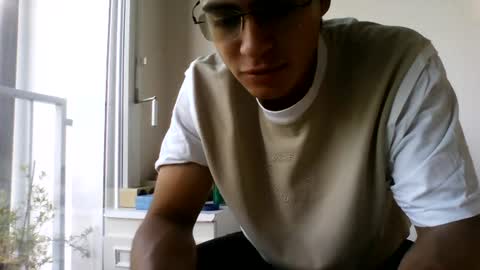 juan chard homme online show from June 2026 08:49:02 AM
