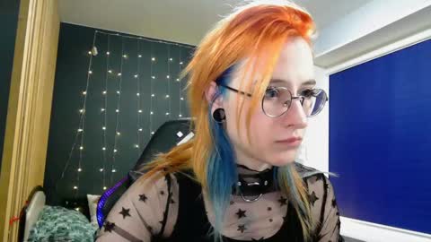 Snapshot of honelin chatting on December 2024 02:37:02 PM Honelints boyblonde hair AsterMIntfemboybrown hair online show from December 2024 02:37:02 PM