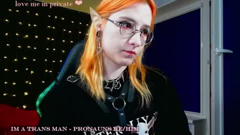 Snapshot of honelin chatting on February 2025 07:27:02 PM Honelints boyblonde hair AsterMIntfemboybrown hair online show from February 2025 07:27:02 PM