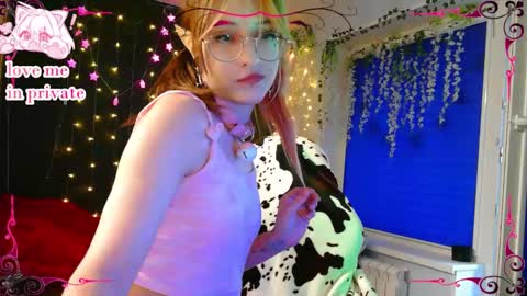 Snapshot of honelin chatting on September 2025 03:00:02 PM Honelints boyblonde hair AsterMIntfemboybrown hair online show from September 2025 03:00:02 PM