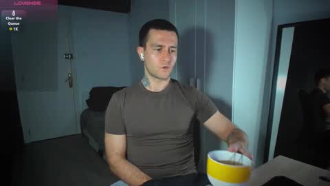 Snapshot of honestandrew chatting on February 2025 04:04:01 PM Andrew online show from February 2025 04:04:01 PM