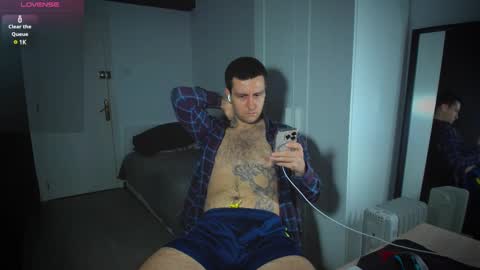 Snapshot of honestandrew chatting on February 2025 06:33:01 AM Andrew online show from February 2025 06:33:01 AM