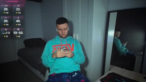 Snapshot of honestandrew chatting on February 2025 06:04:01 AM Andrew online show from February 2025 06:04:01 AM