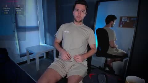 Snapshot of honestandrew chatting on October 2025 07:12:01 AM Andrew online show from October 2025 07:12:01 AM