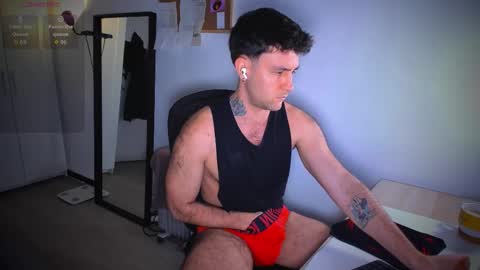 Snapshot of honestandrew chatting on February 2026 09:04:02 AM Andrew online show from February 2026 09:04:02 AM