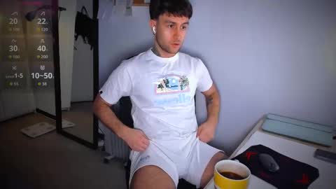 Snapshot of honestandrew chatting on February 2026 11:36:02 AM Andrew online show from February 2026 11:36:02 AM