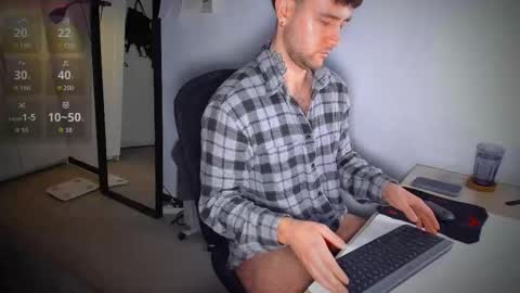 Snapshot of honestandrew chatting on February 2026 06:50:01 AM Andrew online show from February 2026 06:50:01 AM