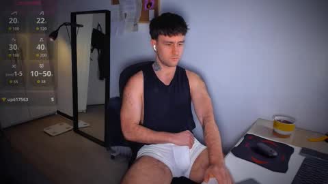 Snapshot of honestandrew chatting on February 2026 08:09:01 AM Andrew online show from February 2026 08:09:01 AM