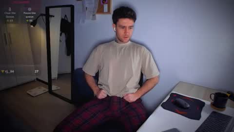 Snapshot of honestandrew chatting on February 2026 06:53:02 AM Andrew online show from February 2026 06:53:02 AM