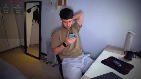 Snapshot of honestandrew chatting on February 2026 12:01:02 PM Andrew online show from February 2026 12:01:02 PM